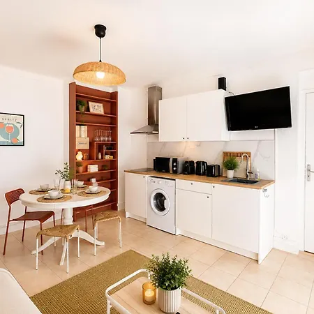Ferienhaus Henri Camille Real Estate - Cirodde - 2bedrooms 5 Min Croisette